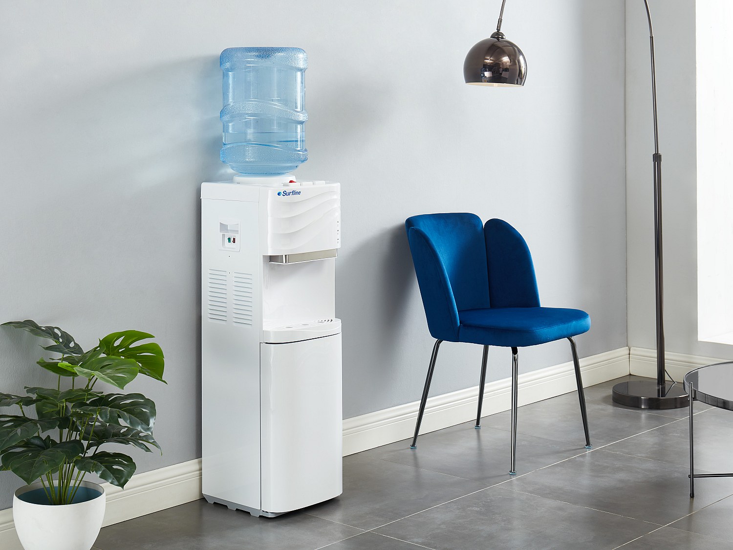 Vente-unique Wasserspender für Flaschen - Warmes/kaltes Wasser - 12 /18 L - Weiß - FORTEX 795793