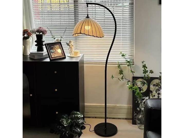 Style rétro lampadaire salon canapé côté debout lumière Style Antique chambre lampe de chevet coin debout lampe de Table LED
