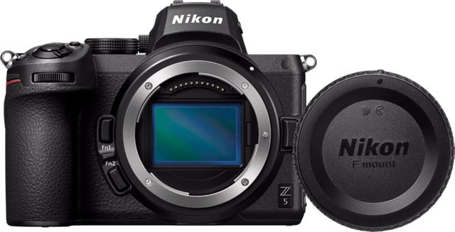 Nikon Z5 Mirrorless Camera met FTZ II Adapter