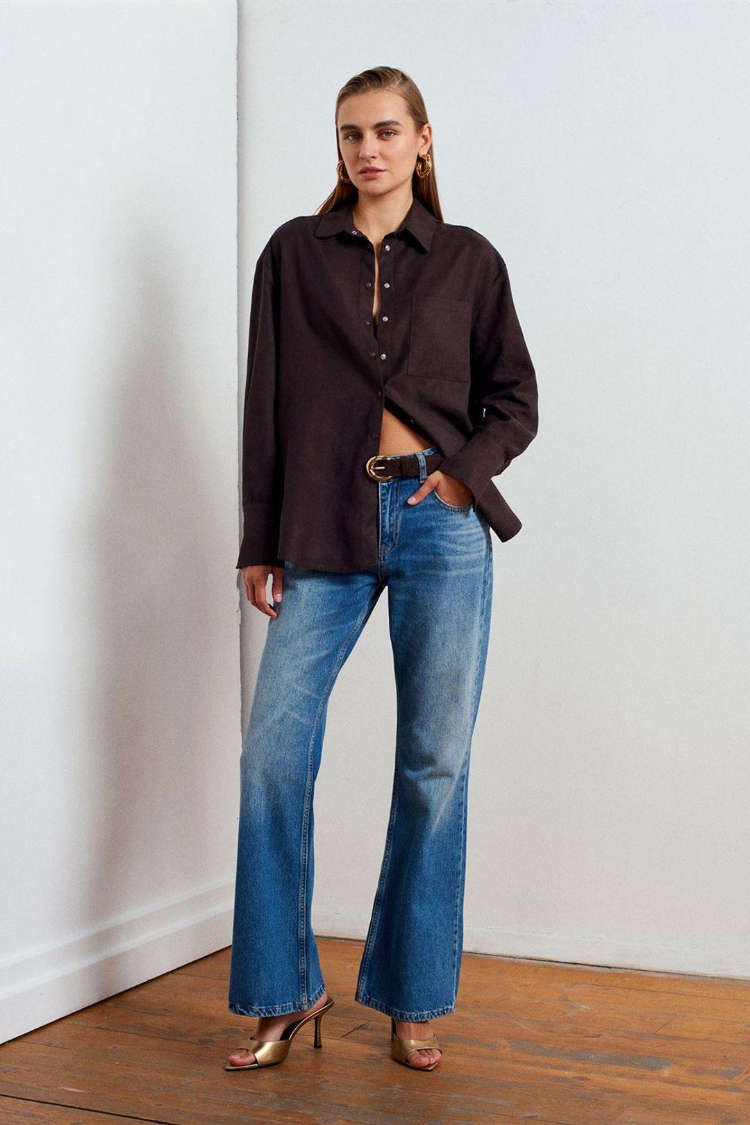Tiefe Taille Schlagjeans