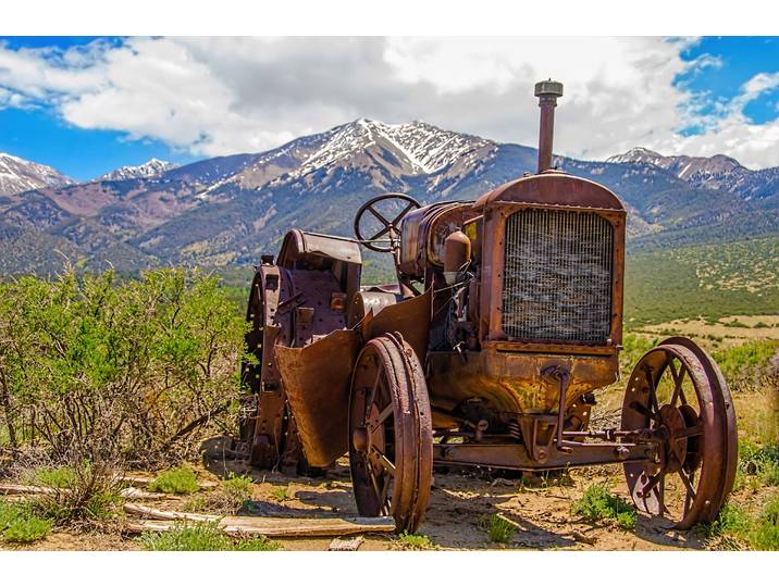 Fototapete PAPERMOON OLDTIMER-LANDSCHAFT BERGE GEBIRGE VINTAGE AUTOS CARS , bunt, B:2,5m L:1,86m, Vlies, Tapeten, Fototapete