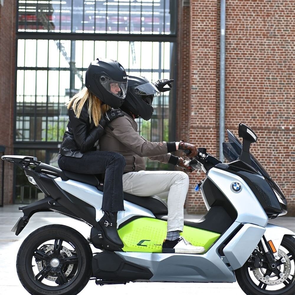 EOLE SUBTLEMB004 Flip-up helmet