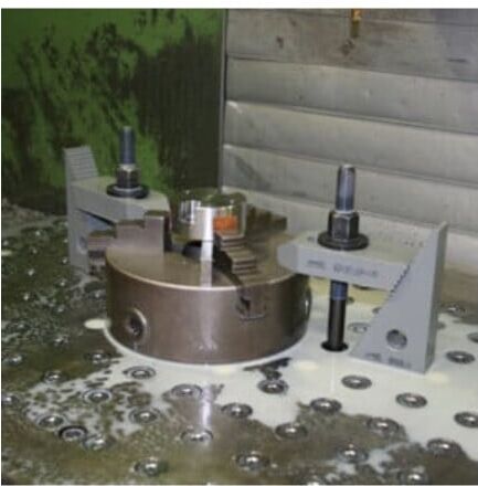 AMF Stiftschraube DIN6379 M10x125mm vergütet auf 10.9 (81315)