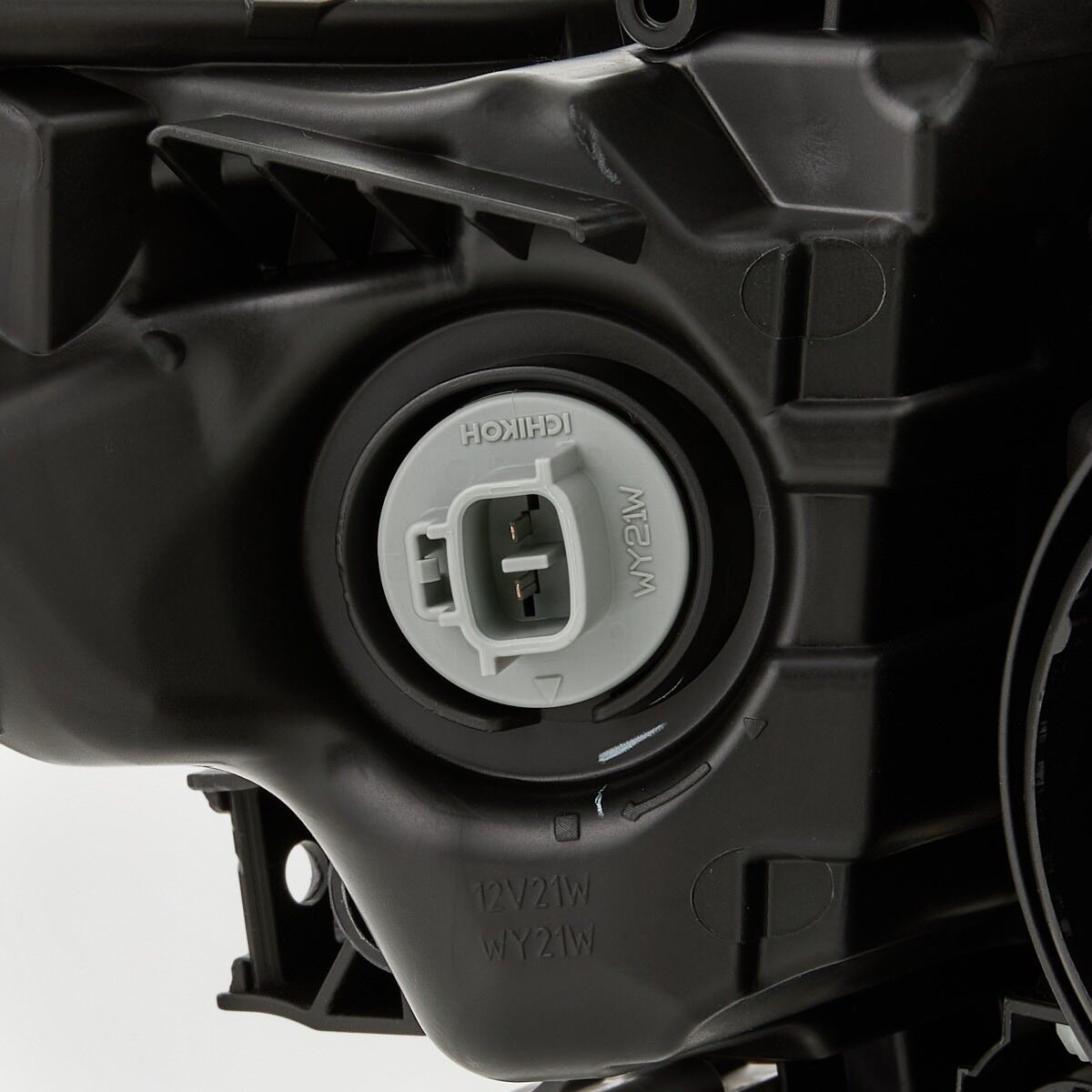 VALEO 046702 Headlight