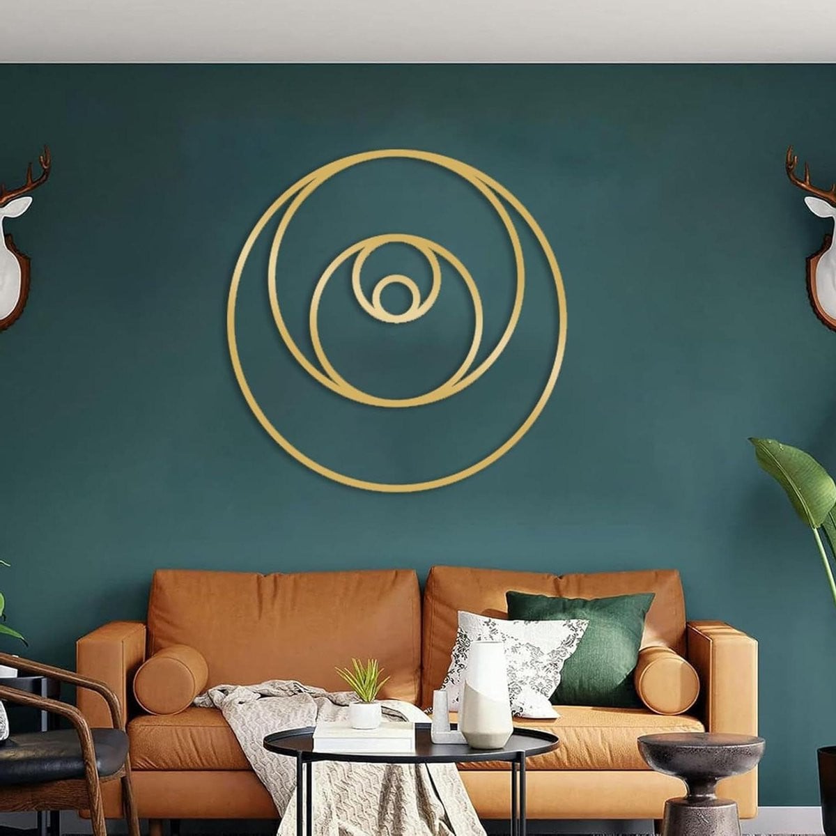 Metalen wanddecoratie met abstracte geometrische cirkels