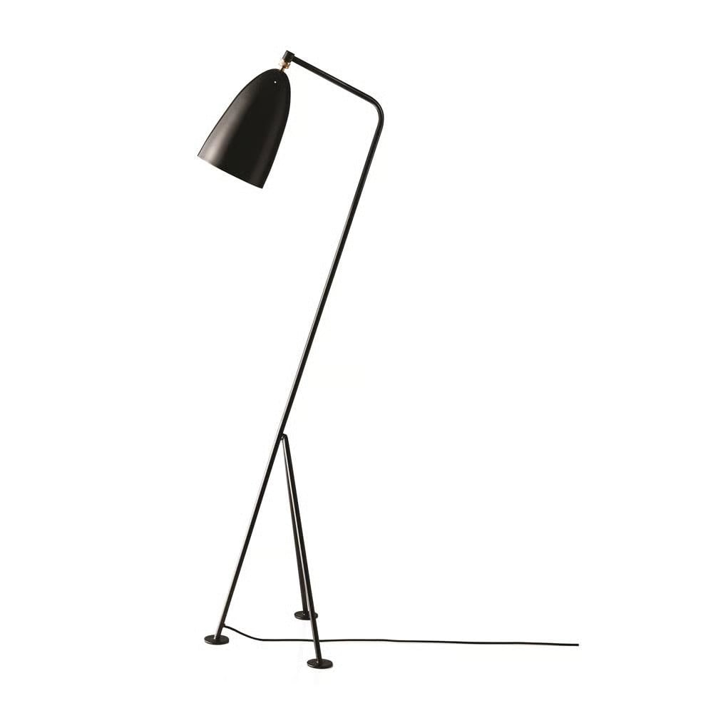 Gubi Gräshoppa vloerlamp Jet-Black met kegelvormige lampenkap