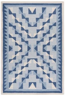 SAFAVIEH Handmade Kenya Ailbhe Wool Rug