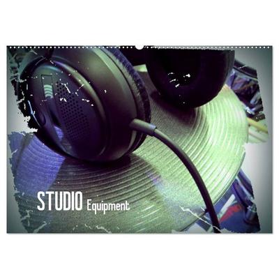 STUDIO Equipment (Wandkalender 2026 DIN A2 quer), CALVENDO Monatskalender