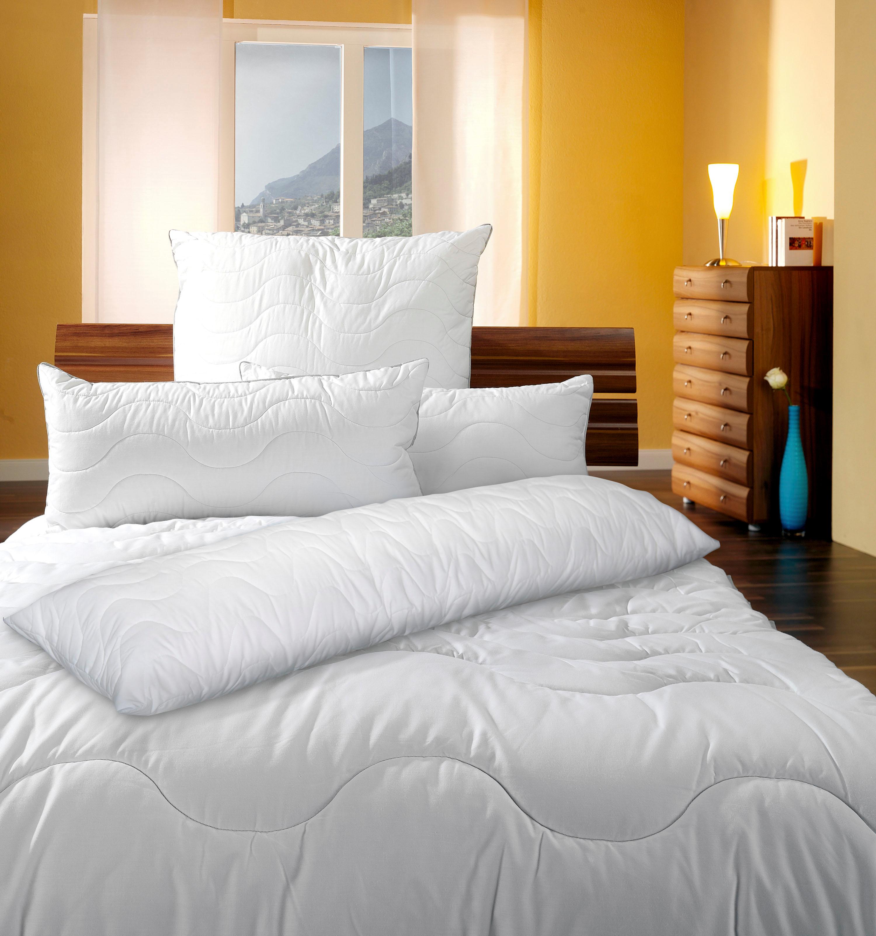 Microfaserbettdecke KBT BETTWAREN "Body Soft Steppdecke", weiss (weiß), B:155cm L:220cm, Bezug: 52% Polyester, 48% Baumwolle, Bettdecken, Microfaserbettdecke weiß B/L: 155cm x 220cm, warm