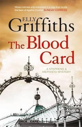 Elly Griffiths - The Blood Card: Stephens and Mephisto Mystery 3 - Preis vom 07.10.2026 11:45:10 h