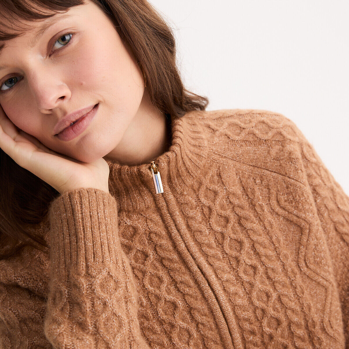 ANNE WEYBURN Cardigan zippé, en grosse maille torsadée