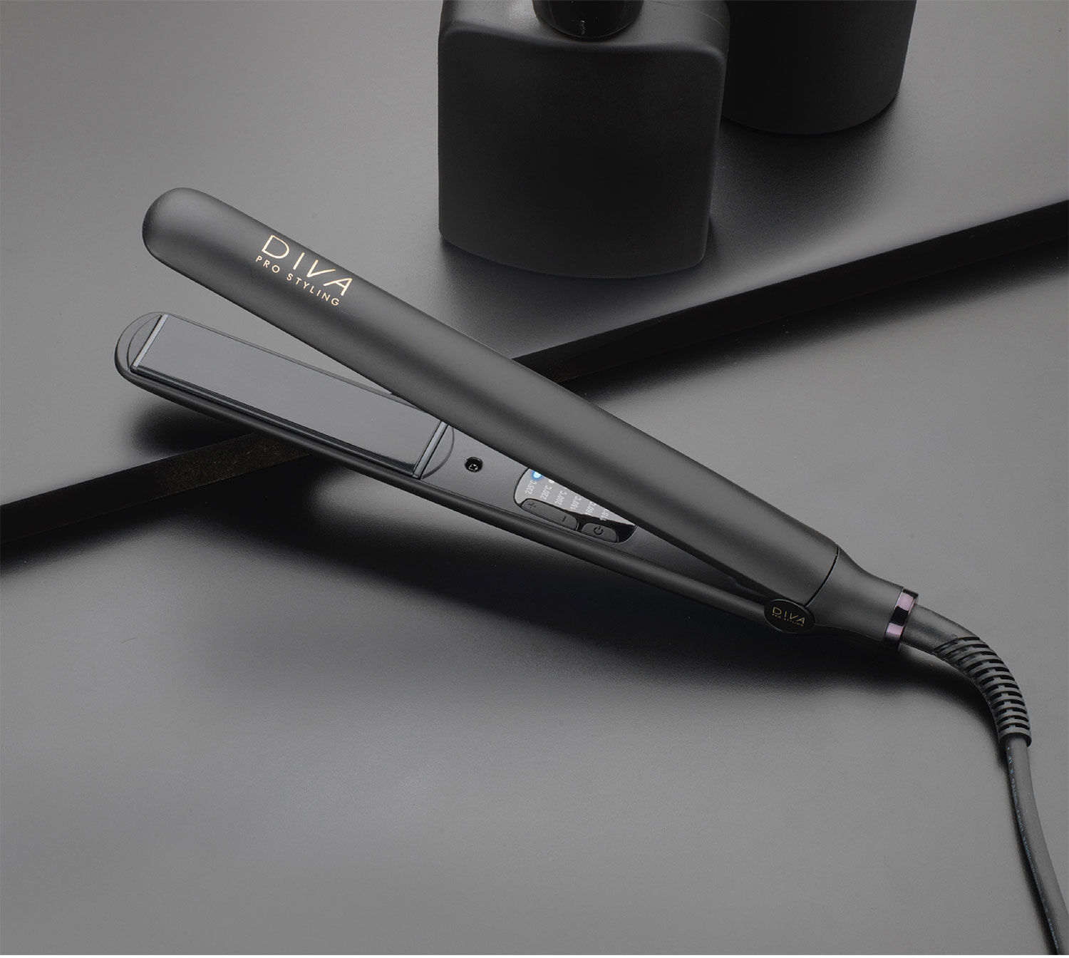 DIVA Pro Styling Intelligent Digital Styler Onyx