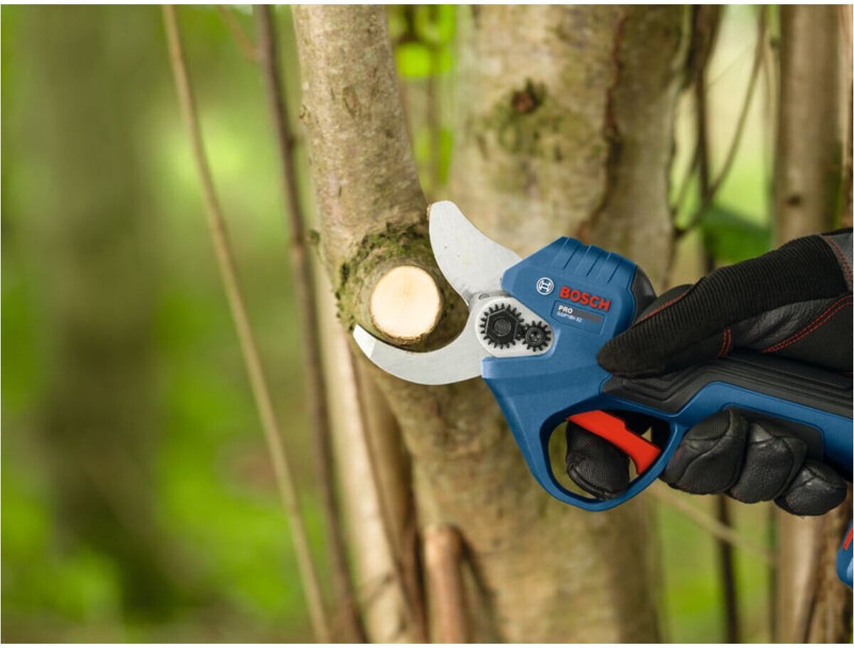 Bosch Akku-Gartenschere GGP18V-32 Pruner 18V (06008D8200)