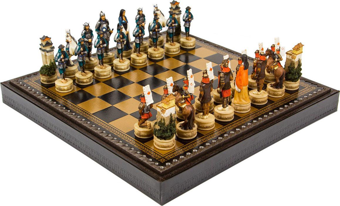 Italienisches Schachset Harz Samurai + Schachbrett Gold/Schwarz 35