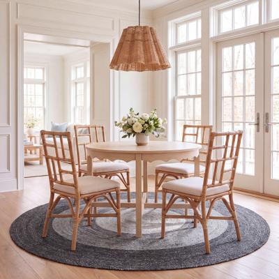 SAFAVIEH Handmade Edelgard Country Border Rug