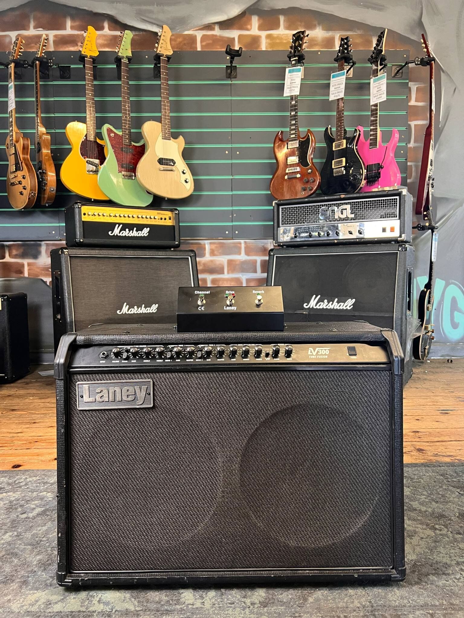 Laney LV300T 120w 2x12” Electric Guitar Combo Amplifier   Original - Refurbished