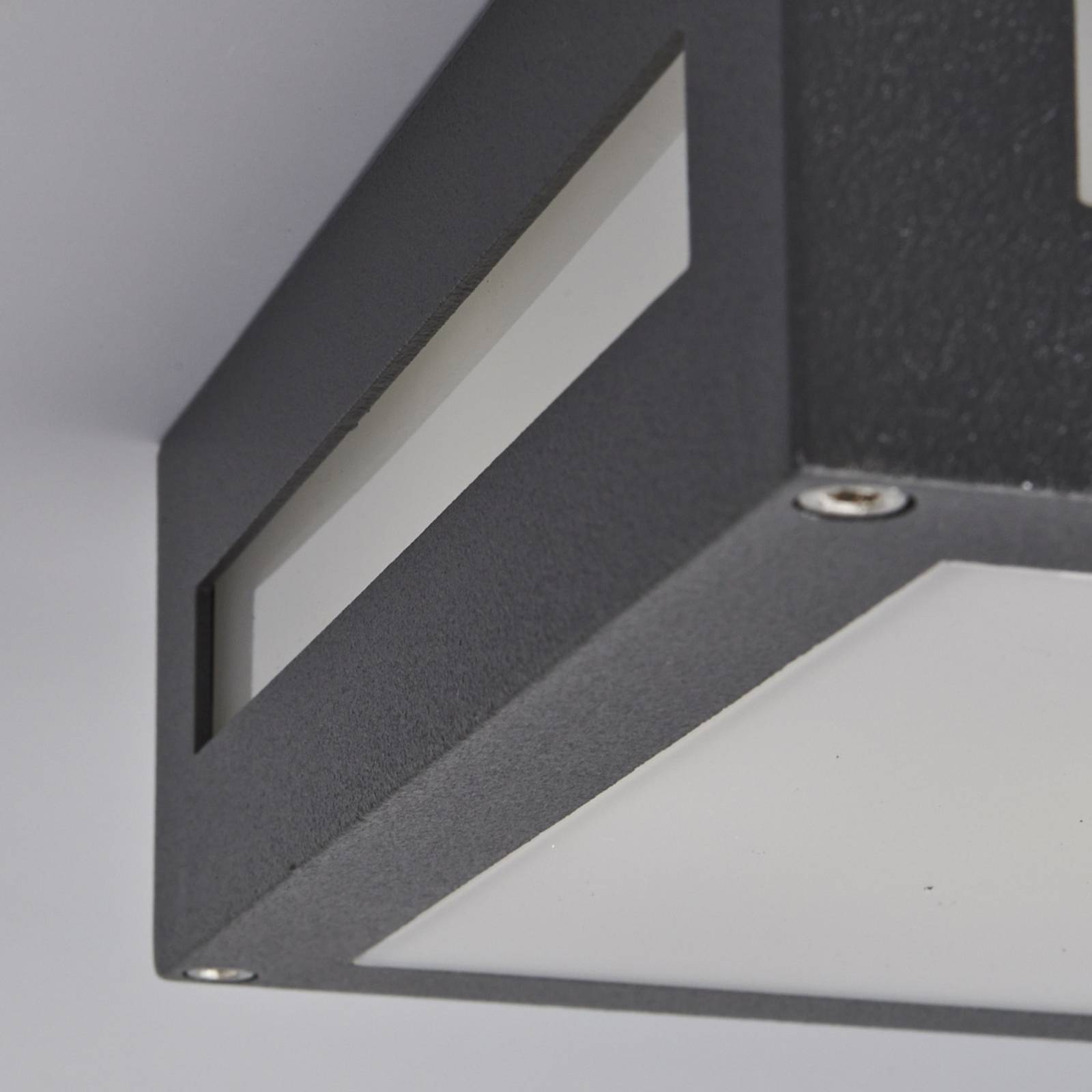 Eckige Außendeckenleuchte Nerea NEREA Lucande, schwarz, Aluminium, Modern, Deckenlampe