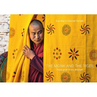 THE MONK AND THE TIGER. Postcards from Bhutan, Gebundene Ausgabe von Eva-Maria Fahrner-Tutsek, Hirmer, 978-3-7774-4862-6