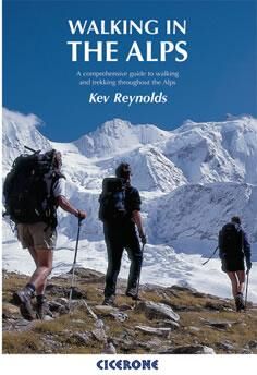 Guide de randonnées (en anglais) - Walking in the Alps   Cicerone