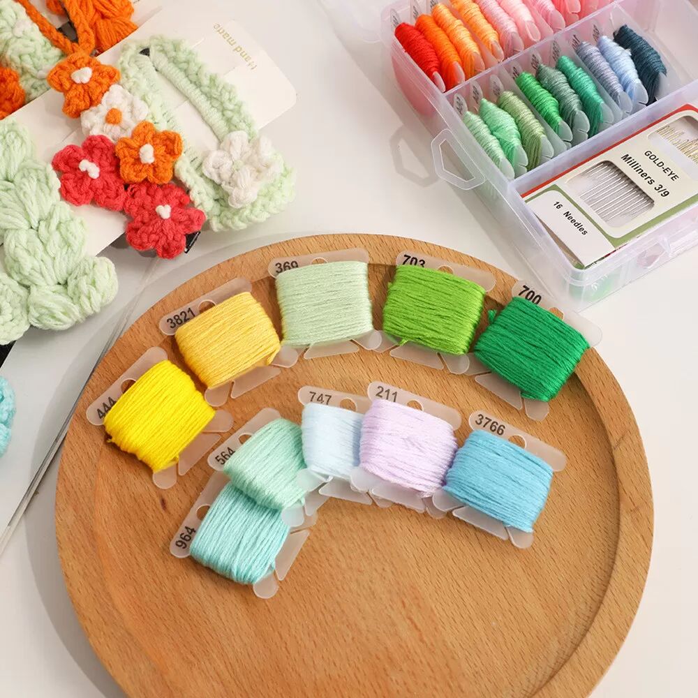INF Stickgarn-Set, 50 Farben Stickgarn mit Organizer
