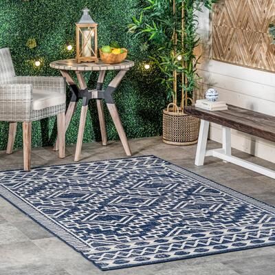 Nuloom Cari Moroccan Tribal Indoor/Outdoor Area Rug