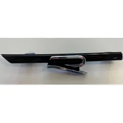 Original VW Golf 8 R-Modell Schriftzug Kühlergrill
