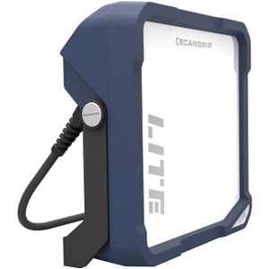 Scangrip Baustrahler Vega Lite, LED, Netzbetrieb mit 5 m Kabel, IP54 Spritzwasserschutz, mit Steckdosen, 45 Watt, 6.000 Lumen