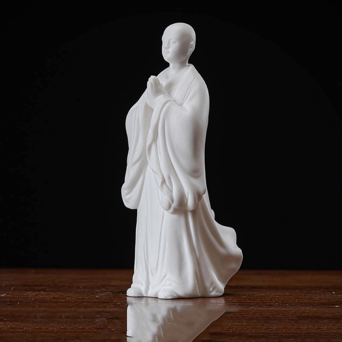 Handgemaakt Keramisch Monnik Standbeeld - Kleine Biddende Figuur voor Huisdecoratie - Hoogte: 155 cm