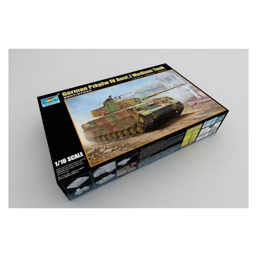 Trumpeter German Pzkpfw IV Ausf.J Medium Tank (00921)
