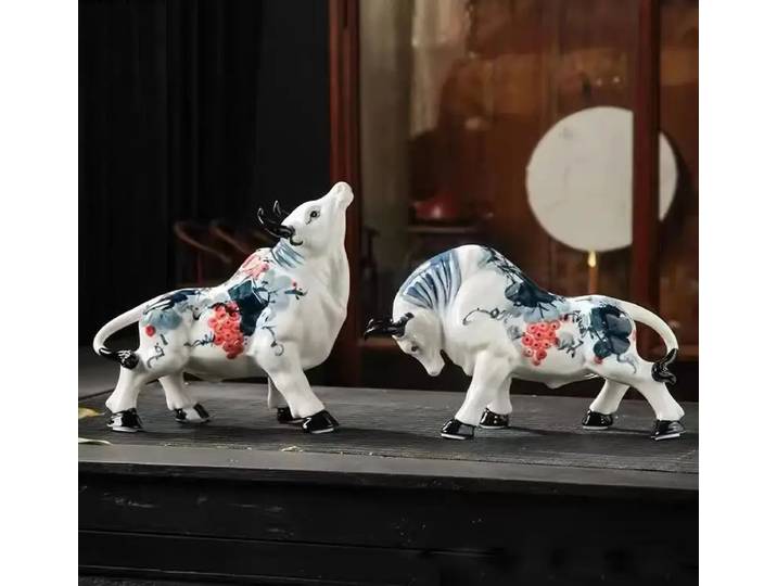 Ornement de vache en céramique bleu et blanc, accessoires de décoration pour la maison, meuble TV, exposition de chalumeaux, Statue, Figurines, artisanat de décoration