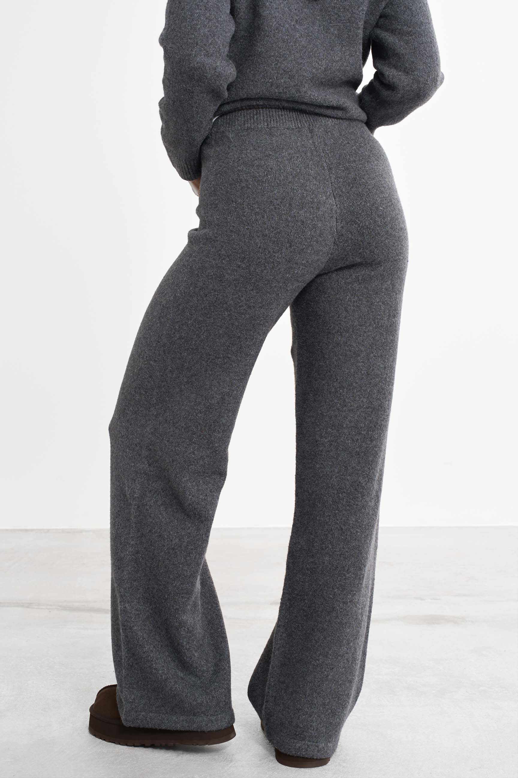 FAMME - Legacy Knit Pants - Grey / Petite / M