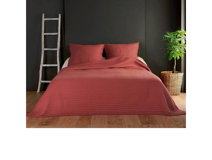 Couvre lit et taie matelassés polyester brique 180x240 cm