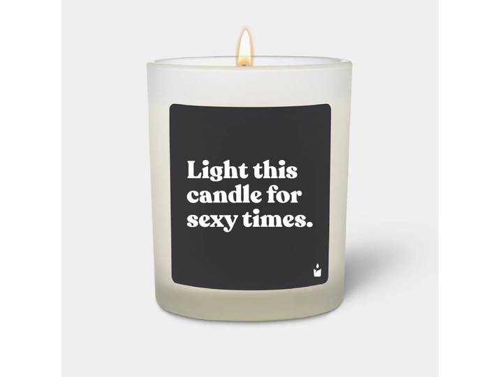 Duftkerze Flowery Light this candle for sexy times.