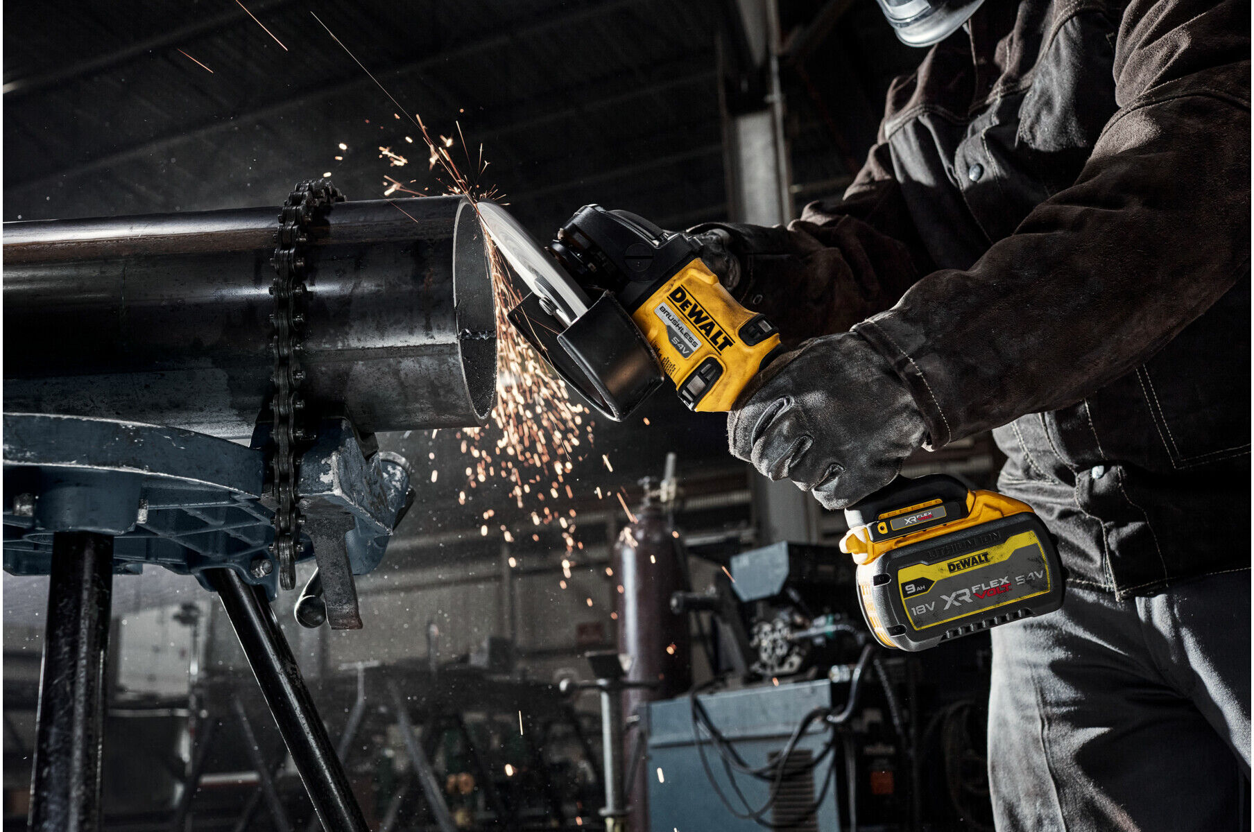 DEWALT Akku-Winkelschleifer 54 Volt XR FLEXVOLT 180mm - Basisversion DCG440N-XJ)