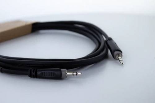 Cordial 14827 Klinke Audio Anschlusskabel [1x Klinkenstecker 3.5mm - 1x Klinkenstecker 3.5 mm] 0.50m Schwarz PVC-Mantel, verdrillt