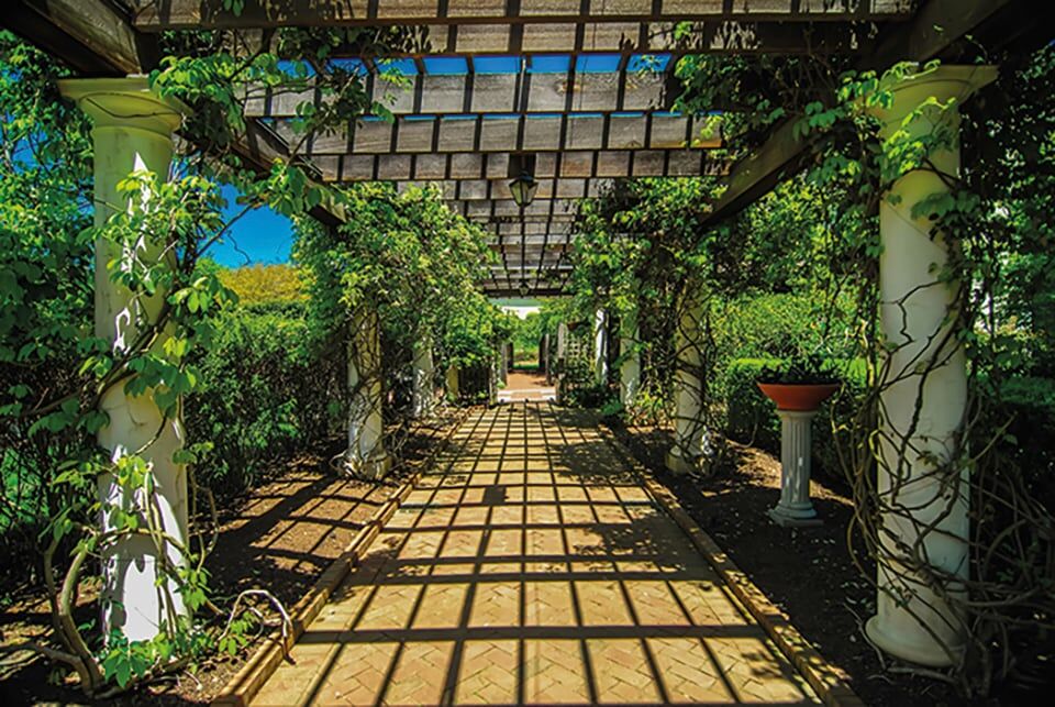 Fototapete PAPERMOON "Garden Walkway", bunt, B:2m L:1,49m, Vlies, Tapeten, Fototapete