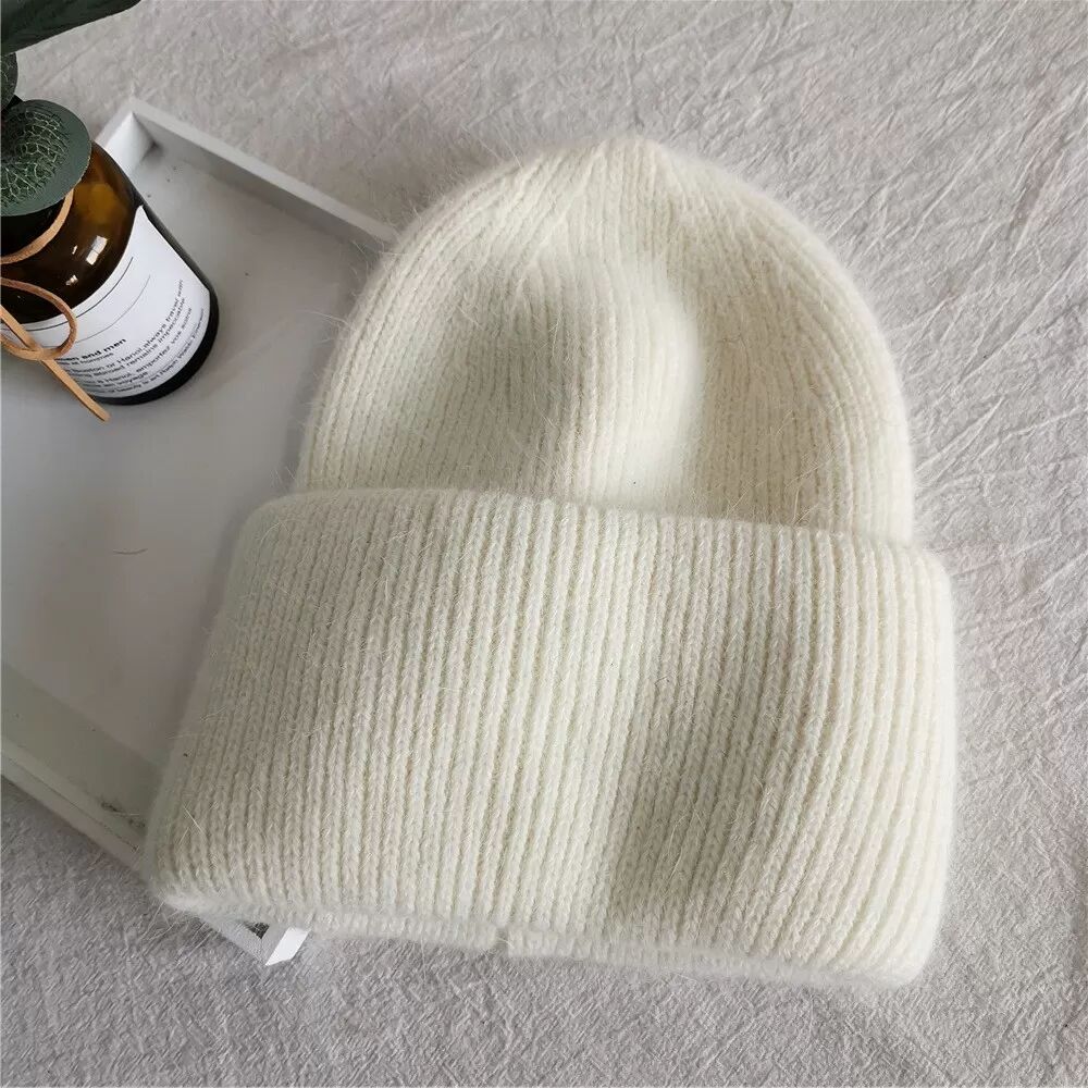 INF Gestrickte Mütze - Warme und stilvolle Beanie für den Winter Weiß