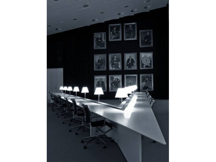 Costanza Tischleuchte, schwarz/petrol, dimmbar - Luceplan - Wohnzimmer - Aluminium