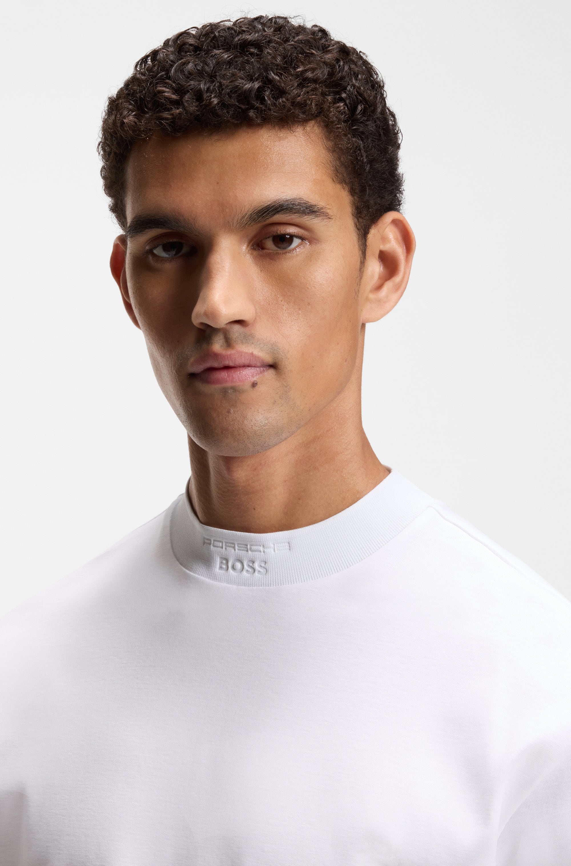 Stehkragenshirt BOSS GREEN "Porsche Spirit 70 Capsule Collection", Herren, Gr. 3XL, weiß100, Jersey, Obermaterial: 100% Baumwolle, unifarben, relaxed fit normal, hoch geschlossener Ausschnitt, abgesteppte Kante, Shirts Stehkragenshirt, Premium Herrenmode 