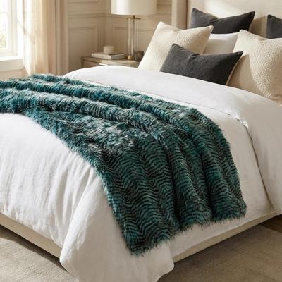 Plutus Brands Plutus Plush ChiChi Feather Handmade Luxury Faux Fur Throw