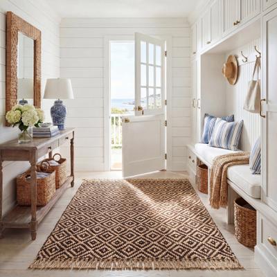 SAFAVIEH Handmade Natural Fiber Oonagh Diamond Jute Tassel Rug with Fringe
