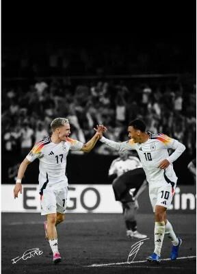 Uplift Essentials Modern Soccer Player Portrait   HD Football Canvas Wall Art style 14 20 X 28 In