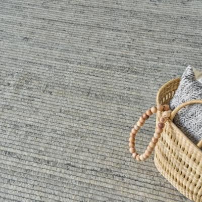 EXQUISITE RUGS Kaza Hand-loomed New Zealand Wool Ivory/Grey Area Rug.