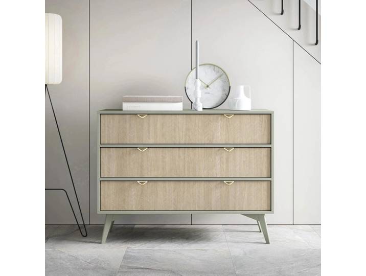 Kommode Silva KSZ-106 cm in Eukalyptus mit Scandi-Fischgrätenfront und goldenen Griffen – 3 Schubladen