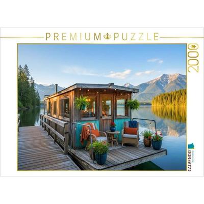 CALVENDO Puzzle Hausboot an einem Anlegesteg auf einem Bergsee | 2000 Teile Lege-Größe 90x67cm Foto-Puzzle für glückliche Stunden