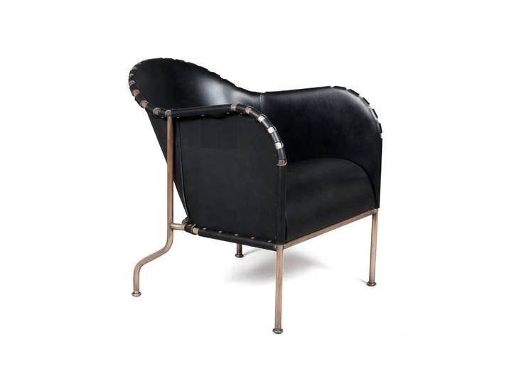 Källemo Fauteuil Bruno Cuir pleine fleur noir-piètement cuivré