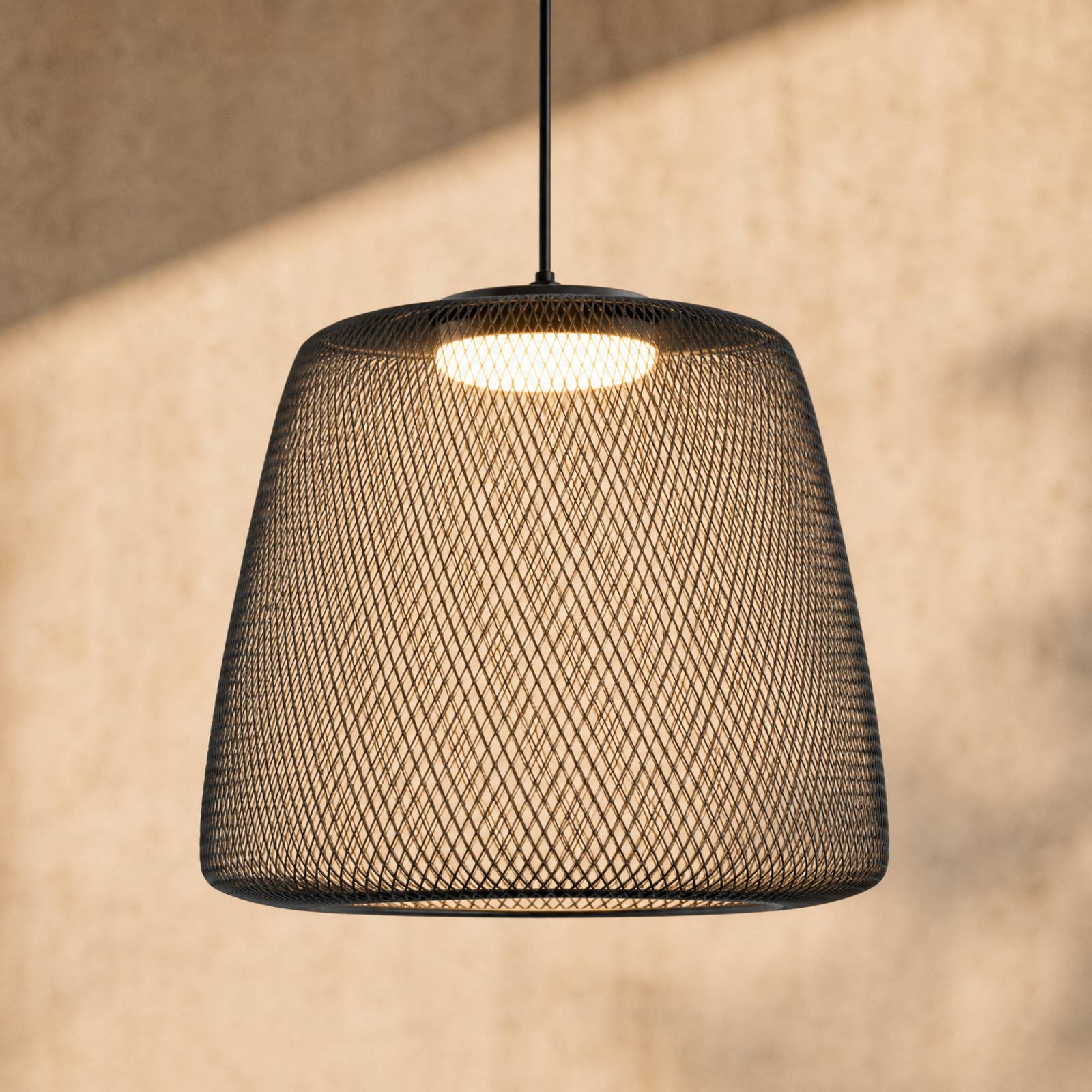 Lucande LED-Außenhängelampe Korvyn, schwarz, Ø50cm, step-dim Korvyn Lucande, dimmbar, schwarz, Metall, Design