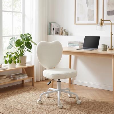 HOMCOM Heart Love Shaped Back Design Office Chair with Adjustable Height and 360 Swivel Castor Wheels