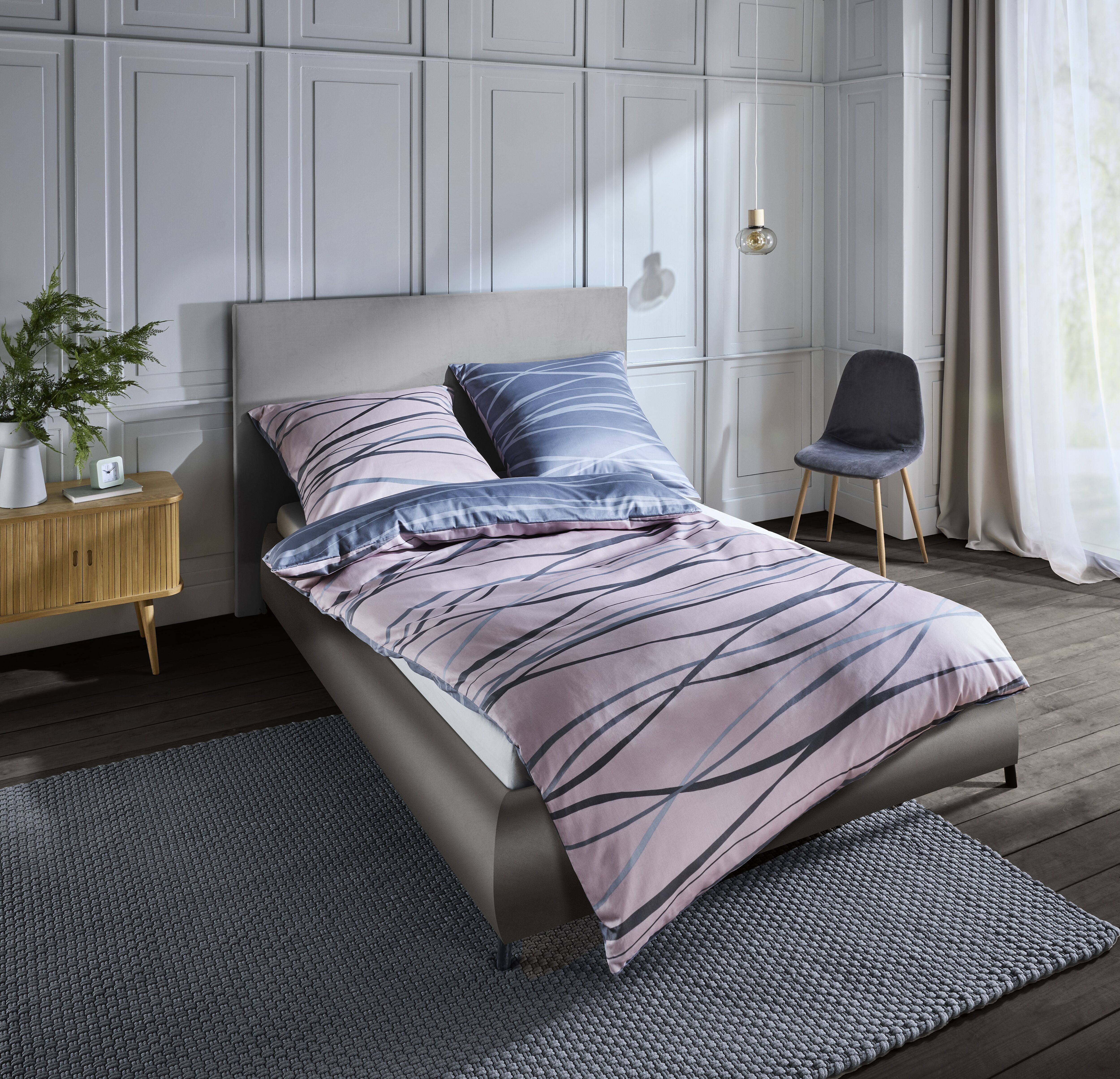 Wendebettwäsche KAEPPEL "MOTION 100% gekämmte Baumwolle", rosa, B/L: 135cm x 200cm, 1 Stk., 1 Stk., Mako-Satin, B/L: 80cm x 80cm, 2 Stk., Mako-Satin, Obermaterial: 100% Baumwolle, Bettwäsche, Wendebettwäsche, mit feinen Wellenlinien, Markenreissverschluss