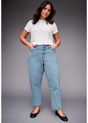 Plus Size Women's Barrel Leg Jean by Avenue in Light Wash (Size 18)